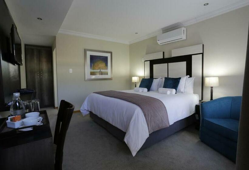 اتاق لوکس, The Clan Guest House