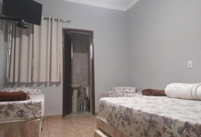 Chambre Familiale, Pousada Vitória