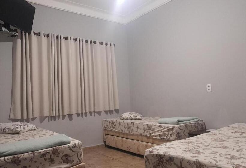 Chambre Familiale, Pousada Vitória