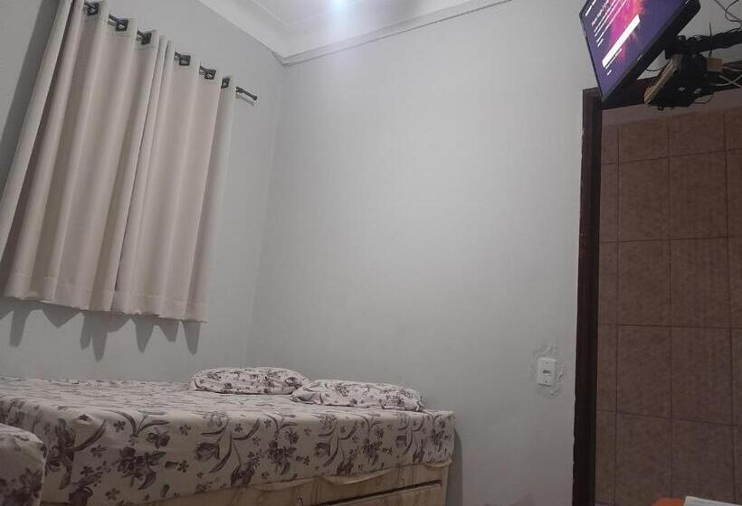 Chambre Quadruple Standard, Pousada Vitória