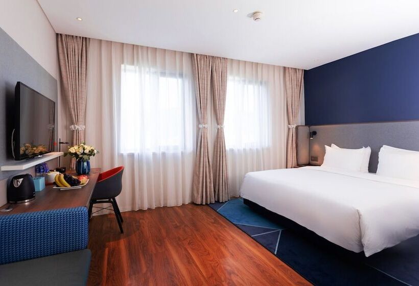 Standard Room Double Bed City View, Holiday Inn Express Tianshui City Center, An Ihg
