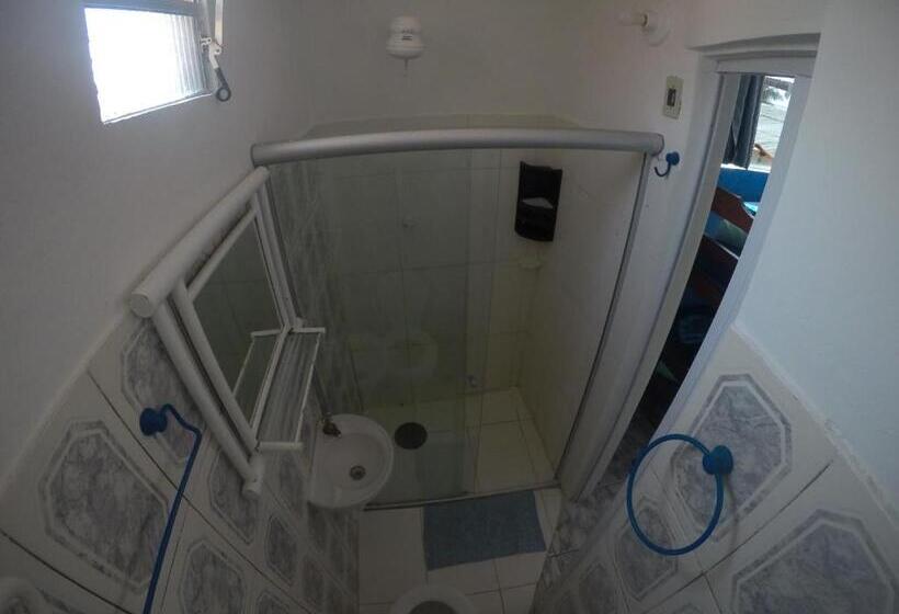 اتاق استاندارد چهار تخته, Mundo Da Lua Hostel