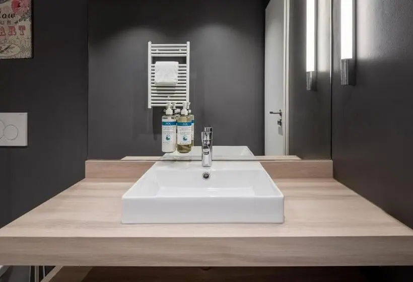 デラックススイート, Numa I Stark Rooms & Apartments