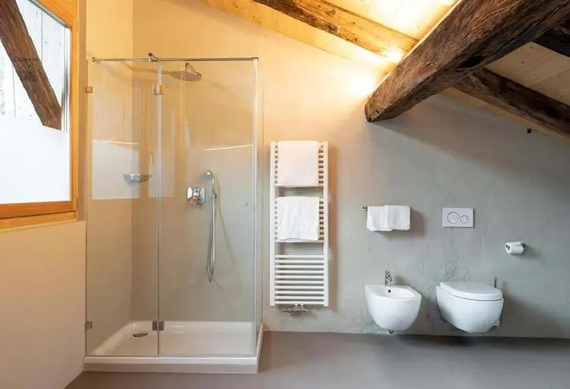 اتاق خانوادگی, Rössl Bianco B&b&b
