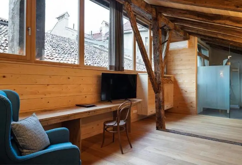 اتاق خانوادگی, Rössl Bianco B&b&b