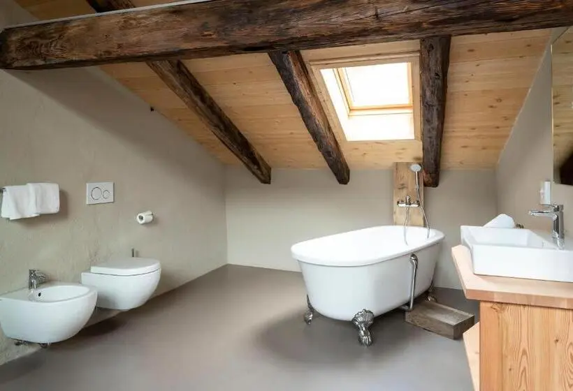 اتاق خانوادگی, Rössl Bianco B&b&b