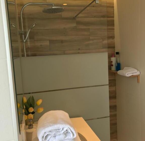 آپارتمان لوکس 1 خوابه, Urban House Siurot 33