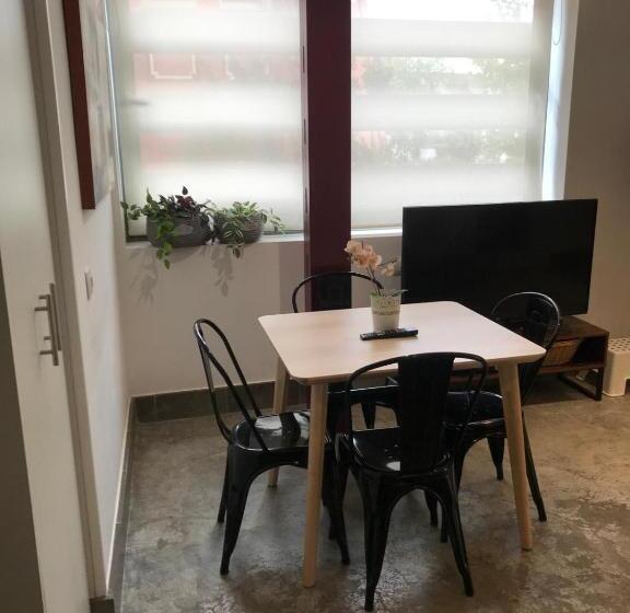 آپارتمان 1 خوابه, Urban House Siurot 33