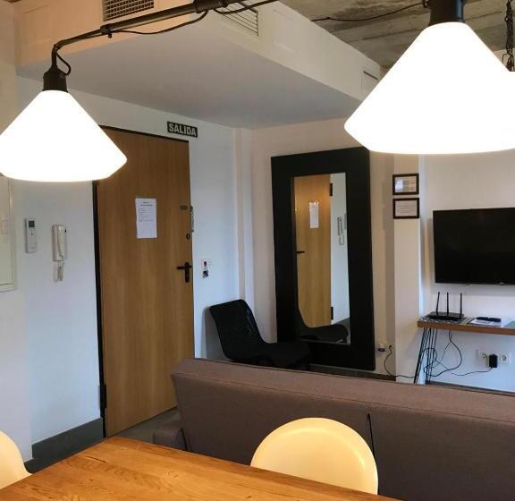 استودیوی استاندارد, Urban House Siurot 33