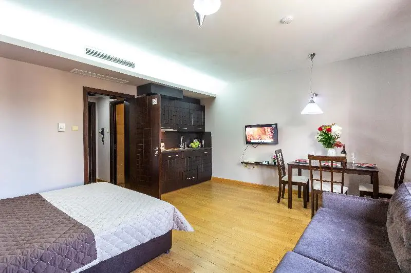 استودیوی استاندارد, Cityhome Apart