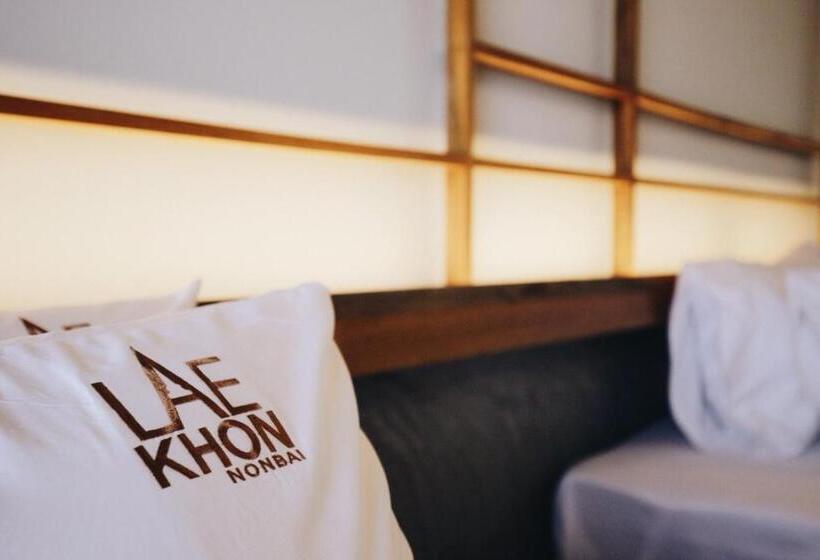 Номер Стандарт Вид на Город, Laekhon Nonbai