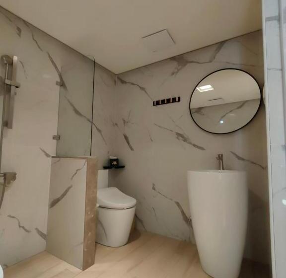 اتاق استاندارد چهار تخته, Wunsin Motel