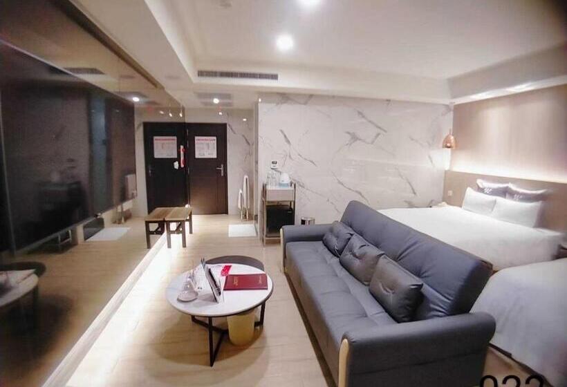 اتاق استاندارد چهار تخته, Wunsin Motel