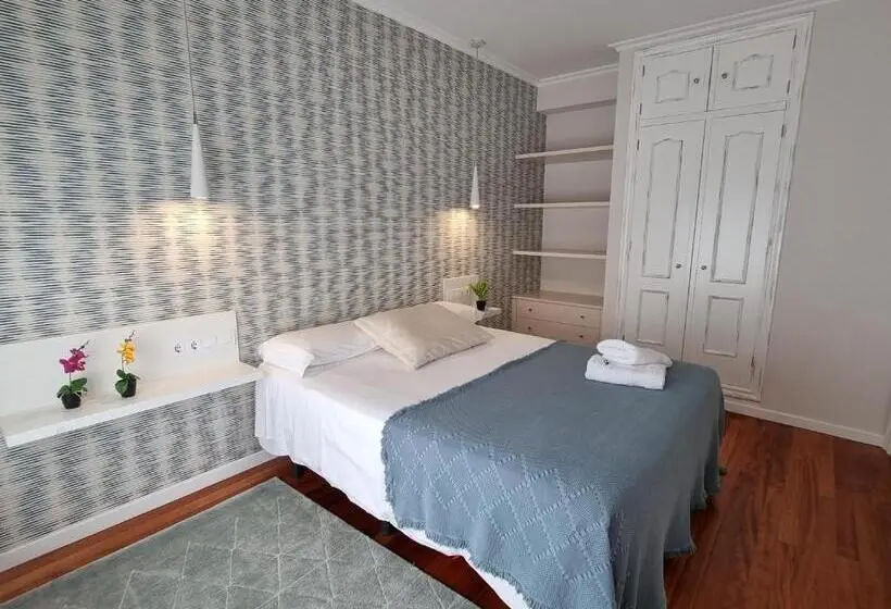 Huoneisto 1 Makuuhuone Allasnäkymä, Apartamentos Ria De Aldan