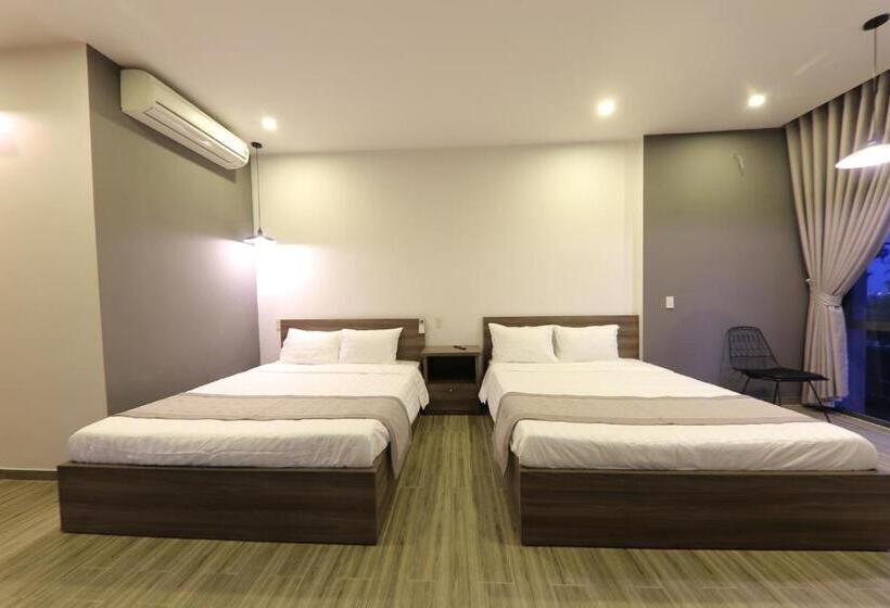 اتاق لوکس با بالکن, Hill Bungalow