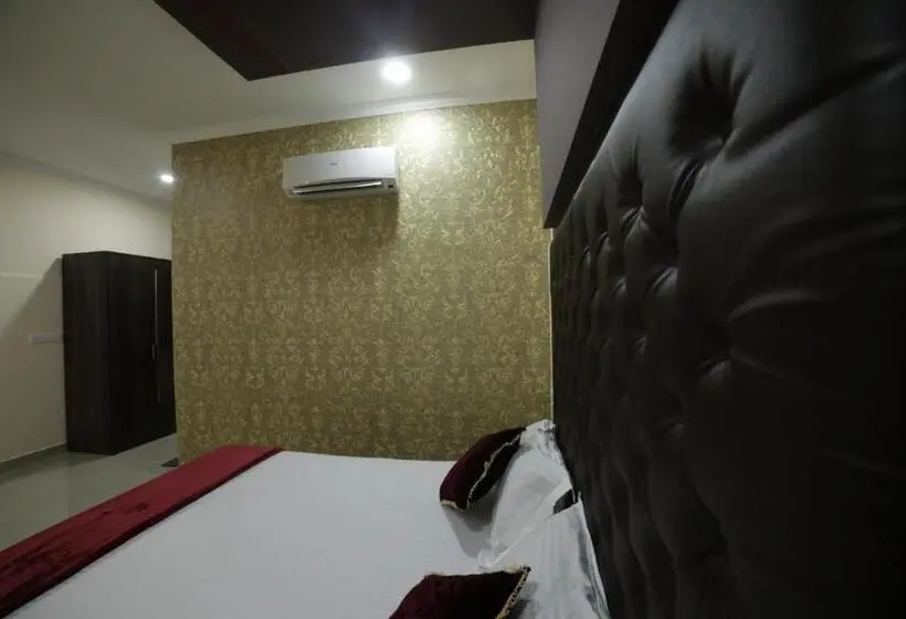 デラックススタジオ, Shivalaya Residency