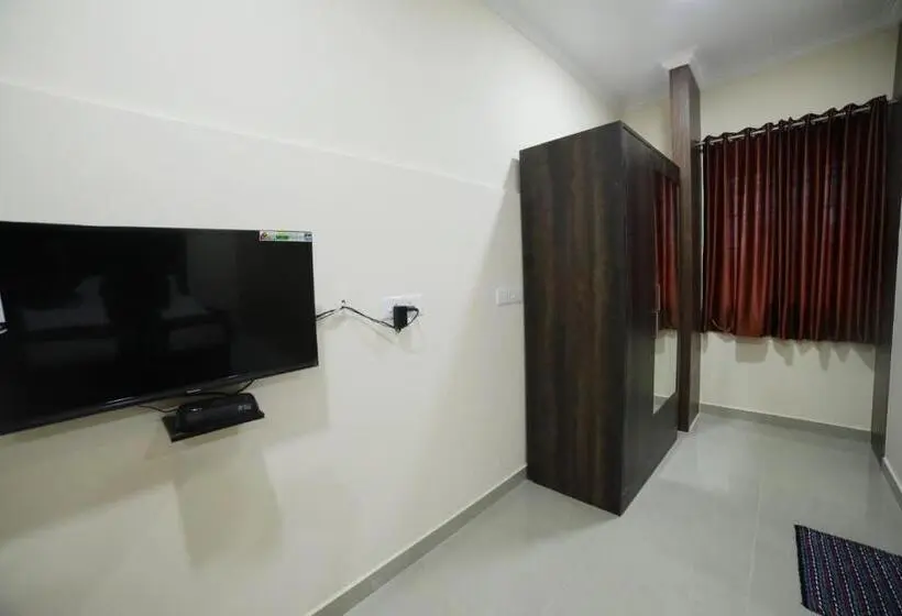 デラックススタジオ, Shivalaya Residency