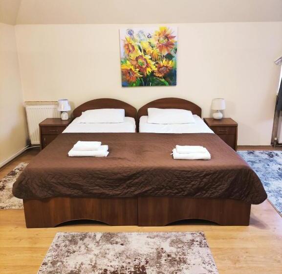 四人标准间, Delfin