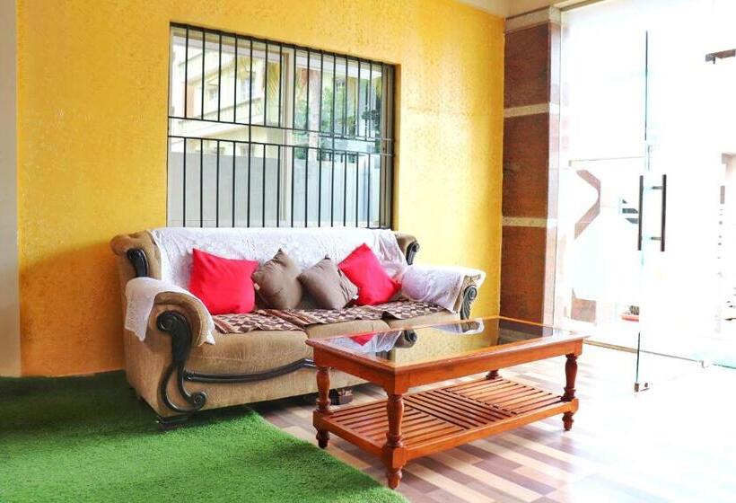 Studio Standard avec Balcon, Mapletree Inn