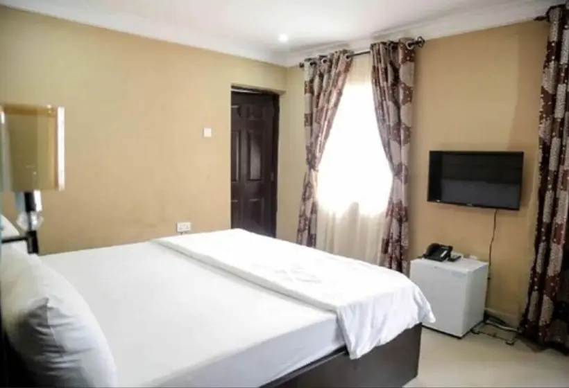 اتاق استاندارد, The Capital Apartments