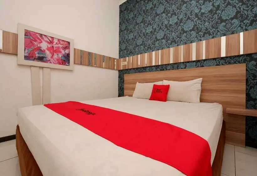 スタンダードルーム, Reddoorz Near Plaza Simpang Lima