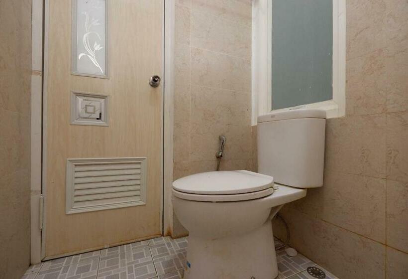 标准间, Reddoorz Near Plaza Simpang Lima