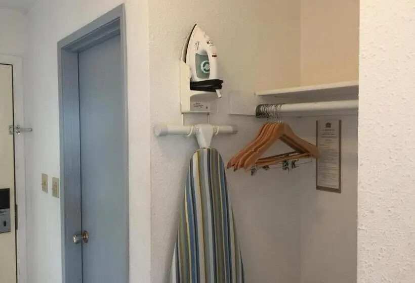 Standard Neljän Hengen Huone, Dc Lodge