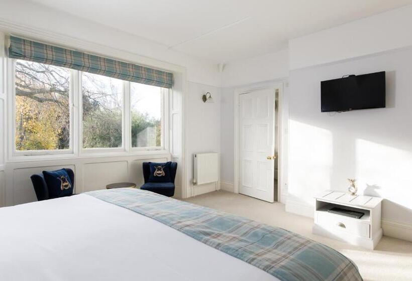 Номер Стандарт, 4 Canon Lane