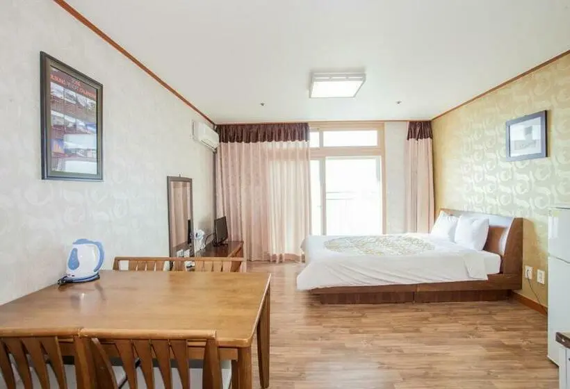 اتاق استاندارد با بالکن, Jeju Ilsung Beach Condo
