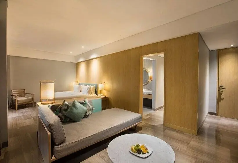 Suite, Santika Garut