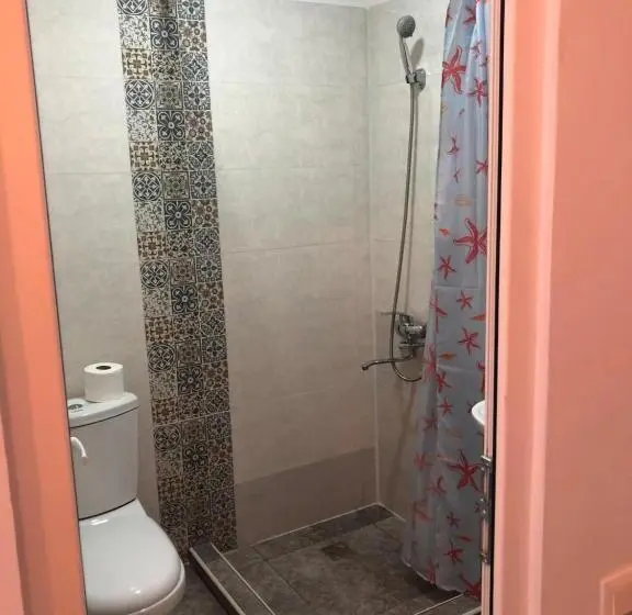 اتاق استاندارد با چشم‌انداز باغ, Guest House Hello