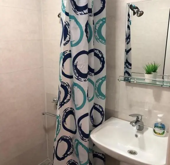 اتاق استاندارد با چشم‌انداز باغ, Guest House Hello