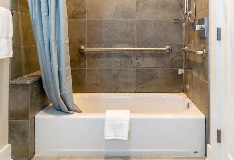 شقة غرفتين, Lake Placid Inn: Main Street