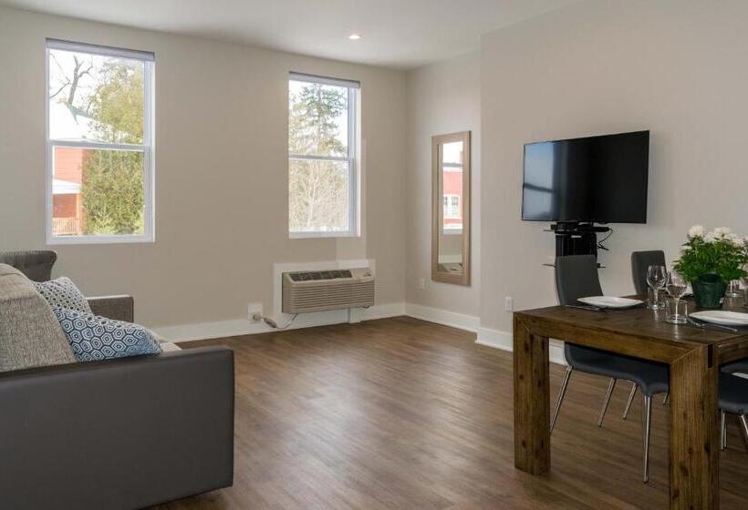 شقة غرفة واحدة, Lake Placid Inn: Main Street