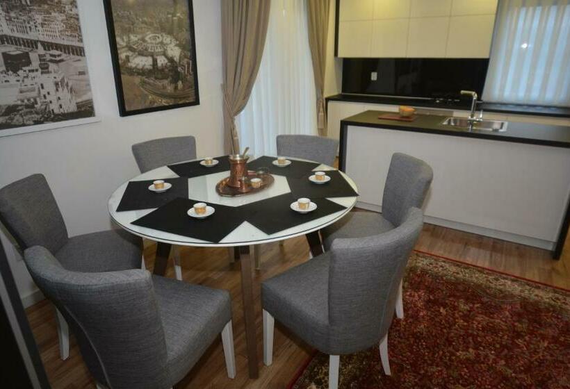 דירת פנטהאוז 1 חדרי שינה, Apart Hotel Family