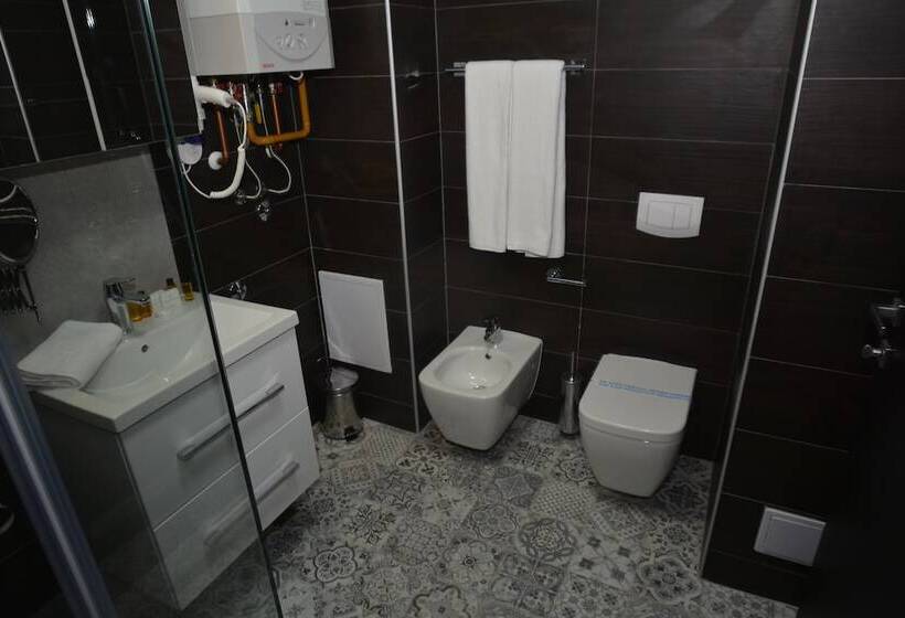 דירת חדר, Apart Hotel Family