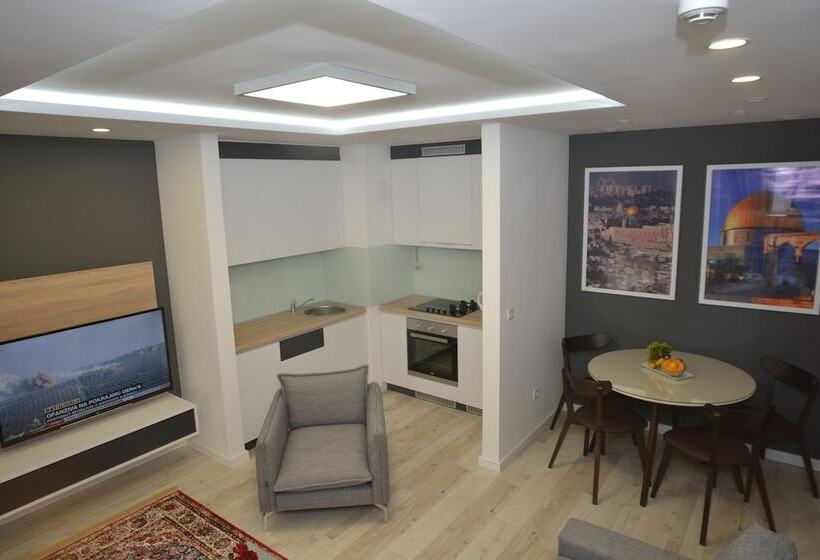 דירת חדר, Apart Hotel Family