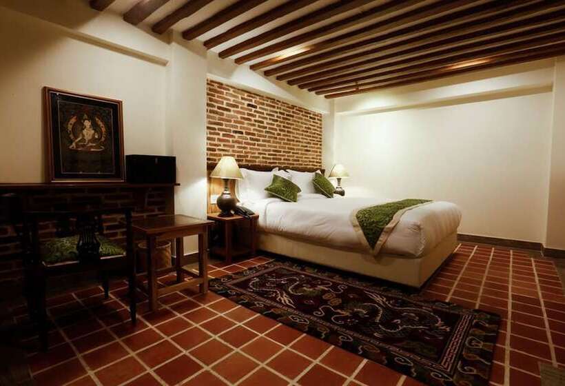 اتاق لوکس, Heranya Yala