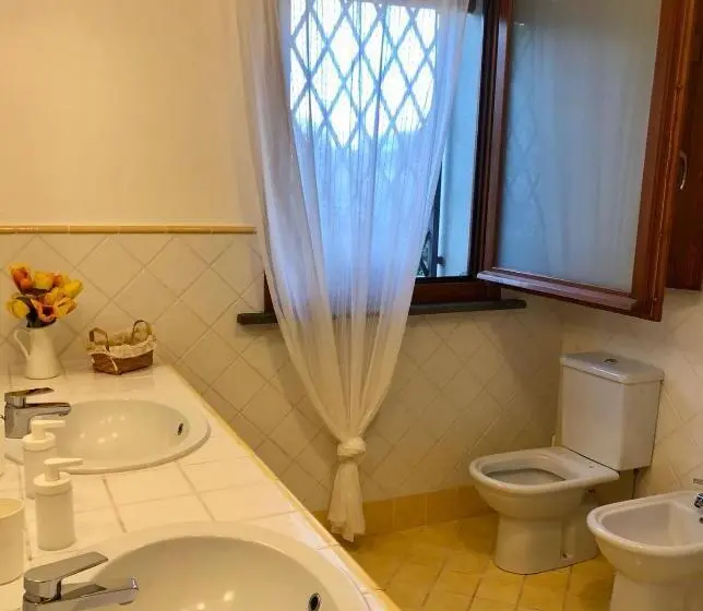 Standard-huone, Etnante