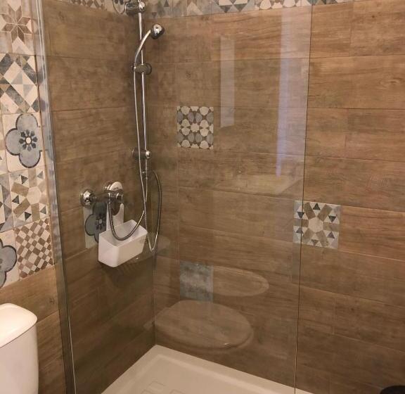 اتاق خانوادگی, Etnante