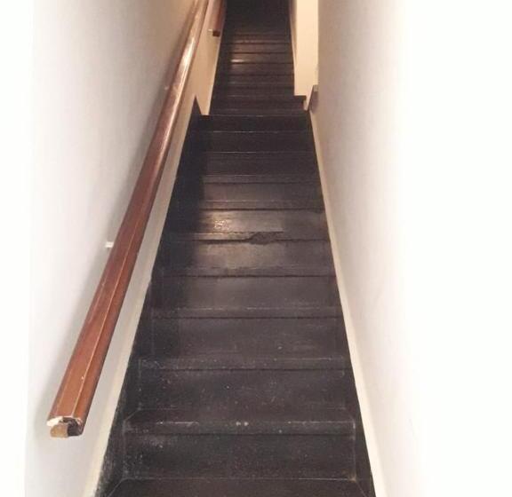 标准间, La Rojarilla