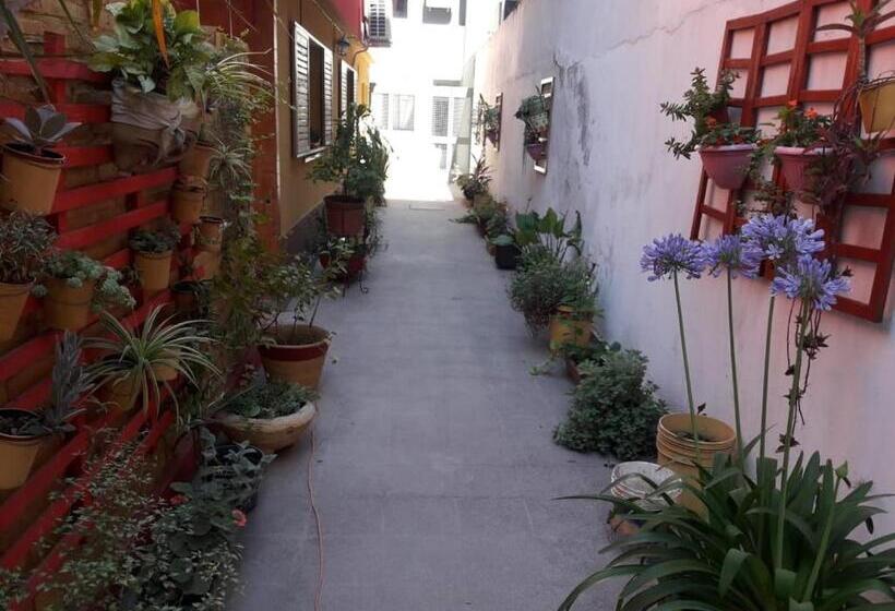 家庭间, La Rojarilla