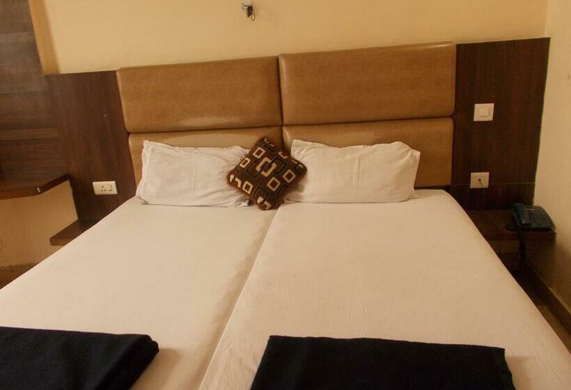 Трехместный Номер Deluxe, Budget Stay In The City Center