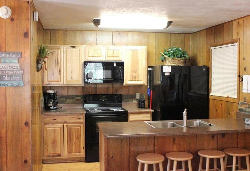 جناح مطل على البحر, Copper King Lodge