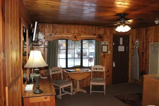 スタンダードスタジオ, Copper King Lodge