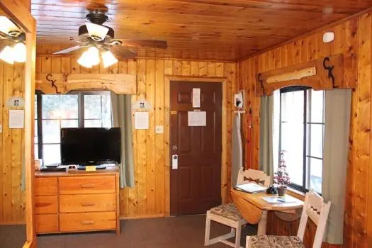 スタンダードスタジオ, Copper King Lodge