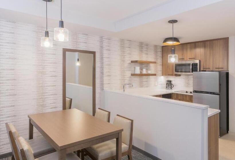 带大床的标准工作室, Residence Inn By Marriott Halifax Dartmouth