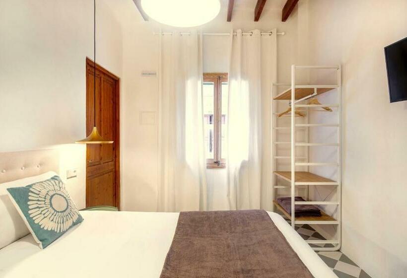 이코노미 룸, Senda Caimari