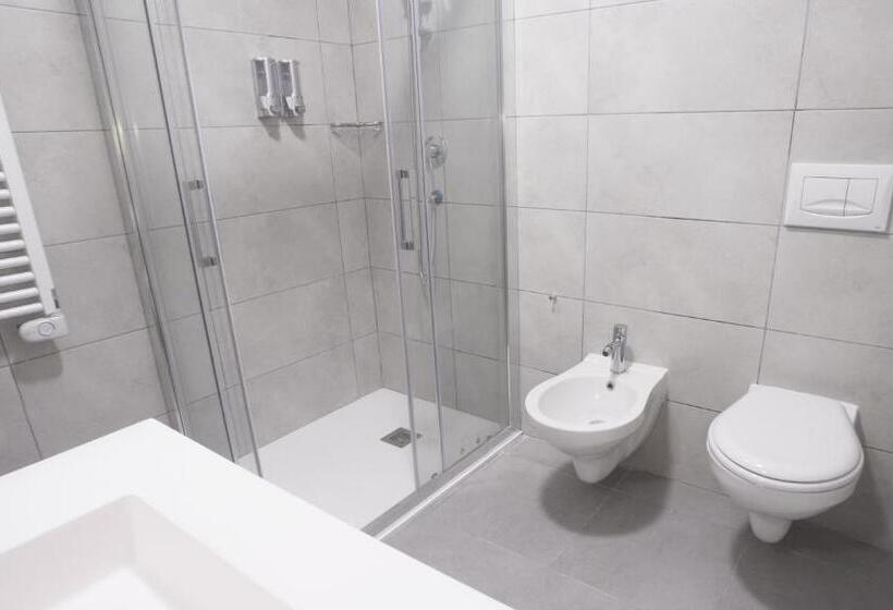 ドゥプレックスルーム, Piamarta Apartments