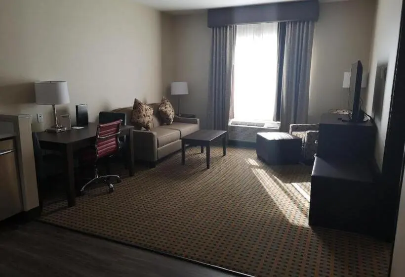 キングサイズベッドのスイートルーム, Best Western Plus Hinton Inn & Suites